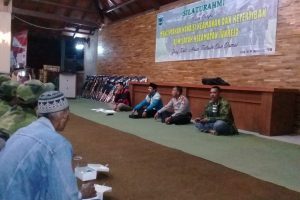 Kapolsek Junrejo AKP HARTANA bersama Bhabinkamtibmas desa Pendem Brigadir Ibnu Mubarok melaksanakan giat silaturahmi