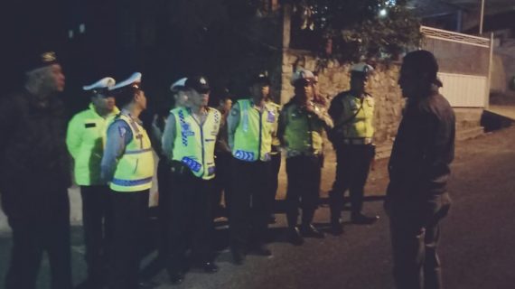 Polsek Junrejo bersama Polres memberikan Pengamanan kegiatan Sholawatan Majlis maulid Wa ta`lim Riyathul Jannah