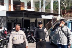 Anggota Polsek Bumiaji Melaksanakan Pam Giat Kebaktian