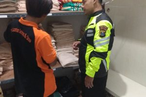 Sambang Karyawan penginapan Bhabinkamtibmas Kelurahan Ngaglik Polsek Batu Kota