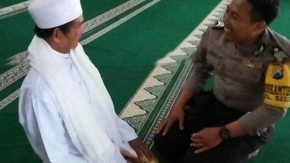 Sambang Dan Silaturahmi Tokoh Agama Bhabinkamtibmas Kelurahan Sisir Polsek Batu Kota
