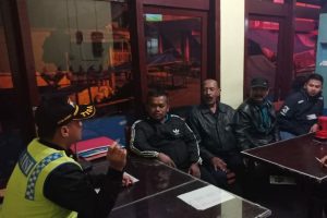 Bhabin Kelurahan Temas Polsek Batu Kota Sambang Satpam Pasar Batu Untuk Tingkatkan Pam Swakarsa