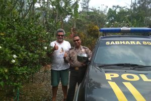 Kanit Sabhara Polsek Ngantang Polres Batu Patroli dan Sambang Ke Orang Asing Asal Perancis yang tinggal di wilayah hukum Polsek Ngantang.