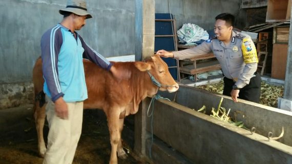 Bhabinkamtibmas Kelurahan Sisir Polsek Batu Kota Polres Batu Agar Tetap Kondusif Dan Menjaga Wilayah
