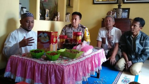 Silaturahmi Kepada Lurah Sisir Bhabinkamtibmas Kelurahan Sisir  Polsek Batu Kota Polres Batu Jaga Sinergitas Dan Kekompakan