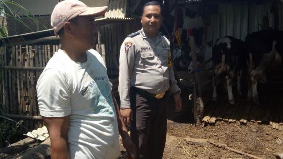 Kunjungi warga binaan Bhabin Desa Oro Oro Ombo Polsek Batu Polres Batu Sampaikan Pesan Kamtibmas