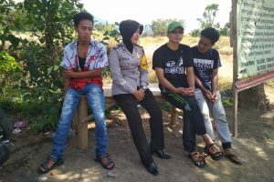 Anggota Bhabin Desa Pesanggrahaan Polsek Batu Kota Jalin sambang sebagai wujut Kedekatan dengan Masyarakat