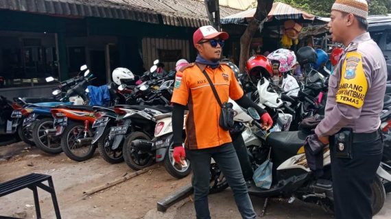Upaya Preemtif Sambang Lokasi Parkir Pasar Batu Bhabin Kelurahan Temas Polsek Batu Kota Sampaikan Pesan Kamtibmas