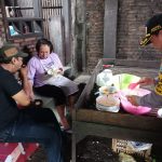 Kunjungan Rumah Warga Bhabin Kelurahan Temas Polsek Batu Jalin Kedekatan Ikut Makan Siang Bersama