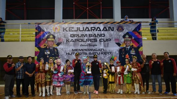 Madrasah Ibtidaiyah Miftahul Ulum Kota Batu Raih Juara I Dalam Kejuaraan Drum Band Kapolres Cup 2018.
