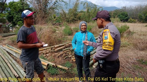 Sambang Penjual Bambu Bhabinkamtibmas Kelurahan Temas Polsek Batu