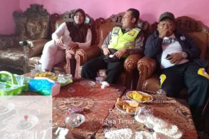 Kegiatan Sambang, Anjangsana Kemitraan Bhabinkamtibmas Desa Ngabab Polsek Pujon Polres Batu