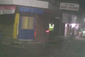 anggota Polsek Batu Polres Batu Giatkan Patroli Malam Jaga Kamtibmas