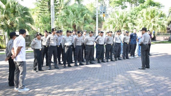 Sebagai Bentuk Kedisiplinan Anggota, Polres Batu Melakasanakan Apel Pagi Sebelum Bertugas