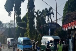 Giat Pelayanan Pagi, Polsek Bumiaji Polres Batu Poros Pagi Bantu Kelancaran Arus Lalin di Wilayahnya