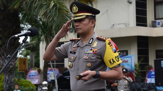 Upacara Korp Raport Kenaikan Pangkat Personil Polres Batu