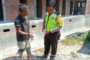 Anggota Bhabinkamtibmas Polsek Junrejo Polres Batu Patroli Sambang Ke Sekolah Untuk Menjaga Kelancaran Belajar Mengajar serap aspirasi warga binaan dalam rangka Cipkon