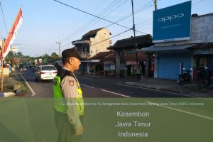 Giat Pelayanan Masyarakat, Polsek Kasembon Polres Batu Bantu Kelancaran Arus Lalin