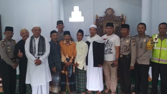 Kapolsek Batu Kota Hadiri Jumat Barokah di Masjid Baitussalam Songgoriti 