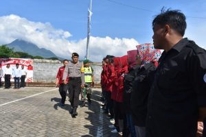 KAPOLSEK JUNREJO GELAR APEL KESIAPAN PENGAMANAN PEMILU 2019 DI TINGKAT KECAMATAN