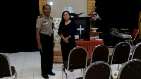 Polsek Bumiaji Polres Batu Laksanakan Pengamanan Lokasi Peribadatan di Gereja pantekosta Elsadday Bumiaji