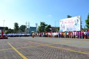 Kapolres Batu Beserta Ibu Ketua Bhayangkari Cabang Batu, Hadiri Upacara Hari Kartini