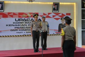 Kapolres Batu pimpin Korp Raport Kenaikan Pangkat Pengabdian AKBP kepada Kabag Sumda Polres Batu