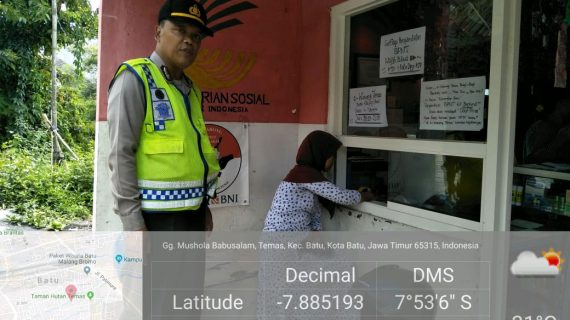 Kanit Sabhara Polsek Batu Polres Batu Giat Patroli Obyek Vital Yang Ada Di Kota Batu Untuk Memberikan Kenyamanan Kepada Pengunjung