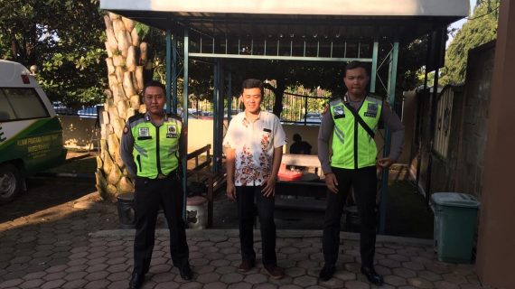 Tingkatkan Keamanan,   Polres Batu Laksanakan Pengamanan Lokasi Tempat Ibadah Sore Jumat Agung.