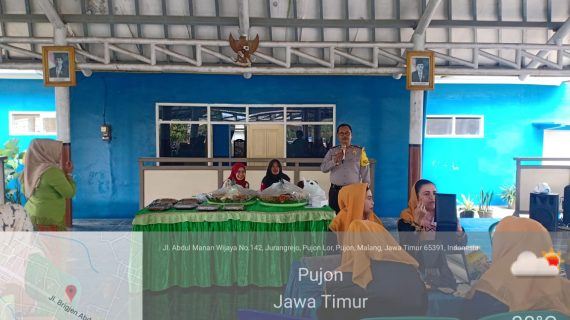 Kapolsek Pujon Akp M.Budiarto,SH hadir dalam Giat Tasyakuran yang dilaksanakan Warga Desa Binaan dan selipkan himbauan masyarakat jangan sampai Golput