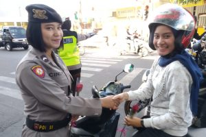 Anggota Bhabin Dan Provos Polsek Kasembon Polres Batu Laksanakan Giat Patroli Keamanan Wisata