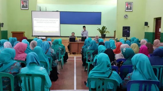 Bhabinkamtibmas Desa Pandesari Polres Batu Menghadiri Pertemuan Kader Kesehatan
