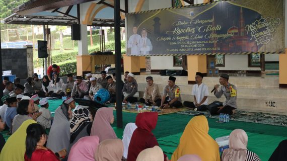 Keluarga besar Polres Batu melaksanakan silaturahmi dan buka bersama dengan anak yatim piatu