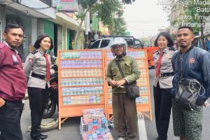 Sat sabhara Polres Batu Giatkan Patroli Ketempat jasa penukaran uang dipinggir jalan Jaga Kamtibmas