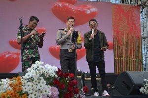 Kapolres Batu Beserta Ibu dan Forkopimda Kota Batu Silaturahmi Dengan Warga