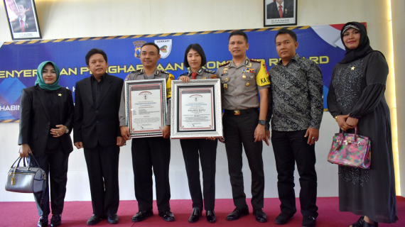 Polres Batu Terima Penghargaan PROMOTER REWARD dari LEMKAPI