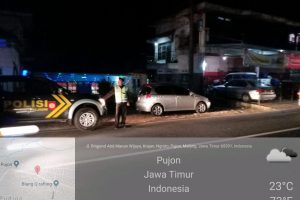 Tingkatkan Sitkamtibmas Yang Kondusif,di hari raya Polsek Pujon Polres Batu Giatkan Patroli Malam Jaga Kamtibmas
