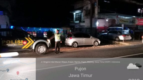 Tingkatkan Sitkamtibmas Yang Kondusif,di hari raya Polsek Pujon Polres Batu Giatkan Patroli Malam Jaga Kamtibmas