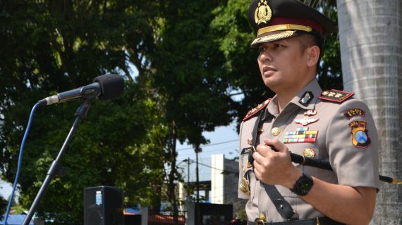 Kapolres Batu Pimpin Upacara Ziarah Tabur Bunga Dalam Rangka HUT Bhayangkara ke – 73