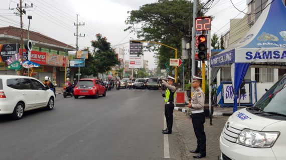 Sat lantas Polres Batu Rutin lakukan Poros Pagi Bentuk Pelayanan Prima