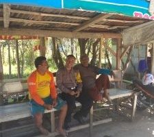 Pelayanan Kepada Masyarakat oleh Polres Batu. Anggota Bhabinkamtibmas Silaturahmi Giat Ke Warga, Sambang Ke Pangkalan Ojek Bhabinkamtibmas Kelurahan Ngaglik Polsek Batu Kota Polres Batu Sampaikan Pesan Kamtibmas Tatib Lalin