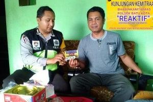 Polres Batu Kegiatan Rutin. Agar Masyarakat Aman Dan Nyaman, Patroli Satbinmas Polsek Batu Polres Batu, Giatkan Sambang Kunjungan Kamtibmas