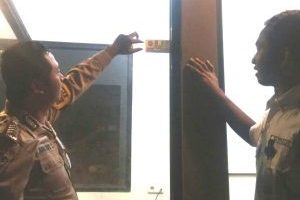 Polres Batu Kegiatan Rutin. Bhabin Polsek Batu Kota Polres Batu, Patroli Sambang Satpam De Onzen Aman Dan Nyaman