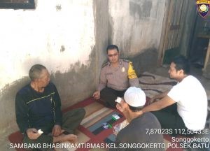 Polres Batu Kegiatan Rutin. Kegiatan Silaturahmi Tokoh Masyarakat Bhabin Kelurahan Songgokerto Polsek Batu Polres Batu Jaga Kenyamanan Wilayah