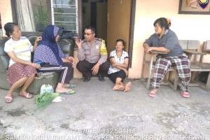 Pelayanan Prima Kepada Masyarakat oleh Polres Batu. Kegiatan Kunjungan Kerukunan Warga Bhabinkamtibmas Kelurahan Songgokerto Polsek Batu Tetap Aman Dan Damai