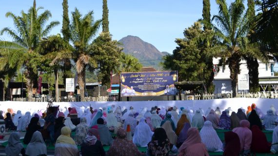 Kapolres Batu Gelar Shalat Idul Adha Bersama Warga