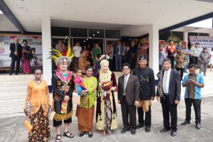 Kapolres Batu dampingi Walikota dan Forkompimda, hadiri Wisuda mahasiswa dan Pasca Sarjana di YPPII Kota Batu