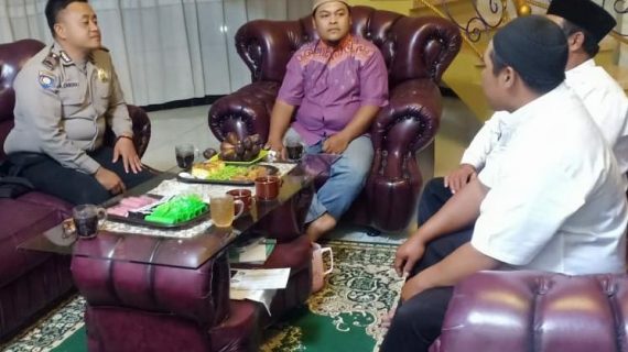 Peningkatan Pam Swakarsa Bhabin Kelurahan Sisir Polsek Batu Sambang Satpam Alun Alun Batu