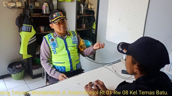 Peningkatan Pam Swakarsa Bhabinkamtibmas Polsek Batu Kota Sambang Satuan Pengaman