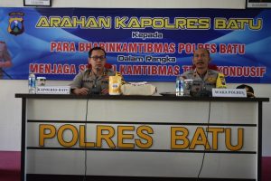 Arahan Kapolres Batu Kepada Bhabinkamtibmas Jajaran Polres Batu Dalam Rangka Jaga Kamtibmas